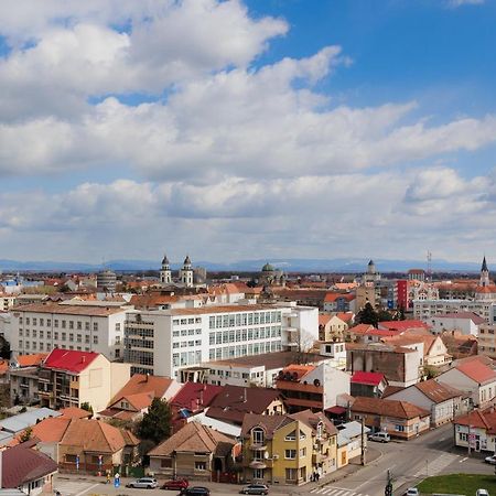 Plaza Apartment Satu Mare Exterior foto